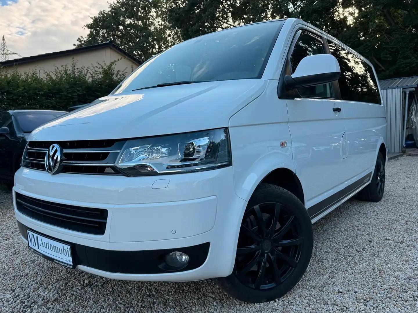 Volkswagen T5 Multivan Edition 25 AHK*StandHz.*Tempo*Navi Bílá - 1