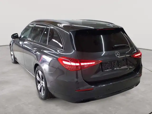 Mercedes-Benz C-Class view 5