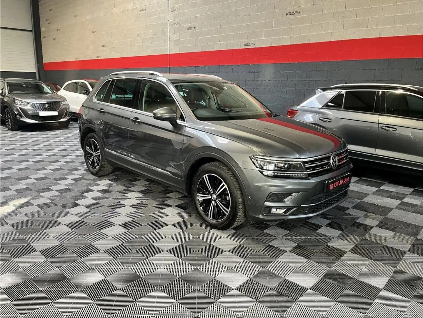 Volkswagen Tiguan 2.0 TDI 150ch CARAT EXCLUSIVE - 2