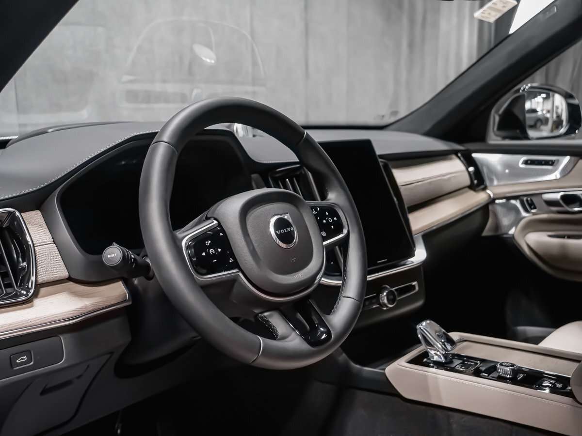2026 Volvo XC90 Ultra 7-Seater (Dark Theme) thumb 9