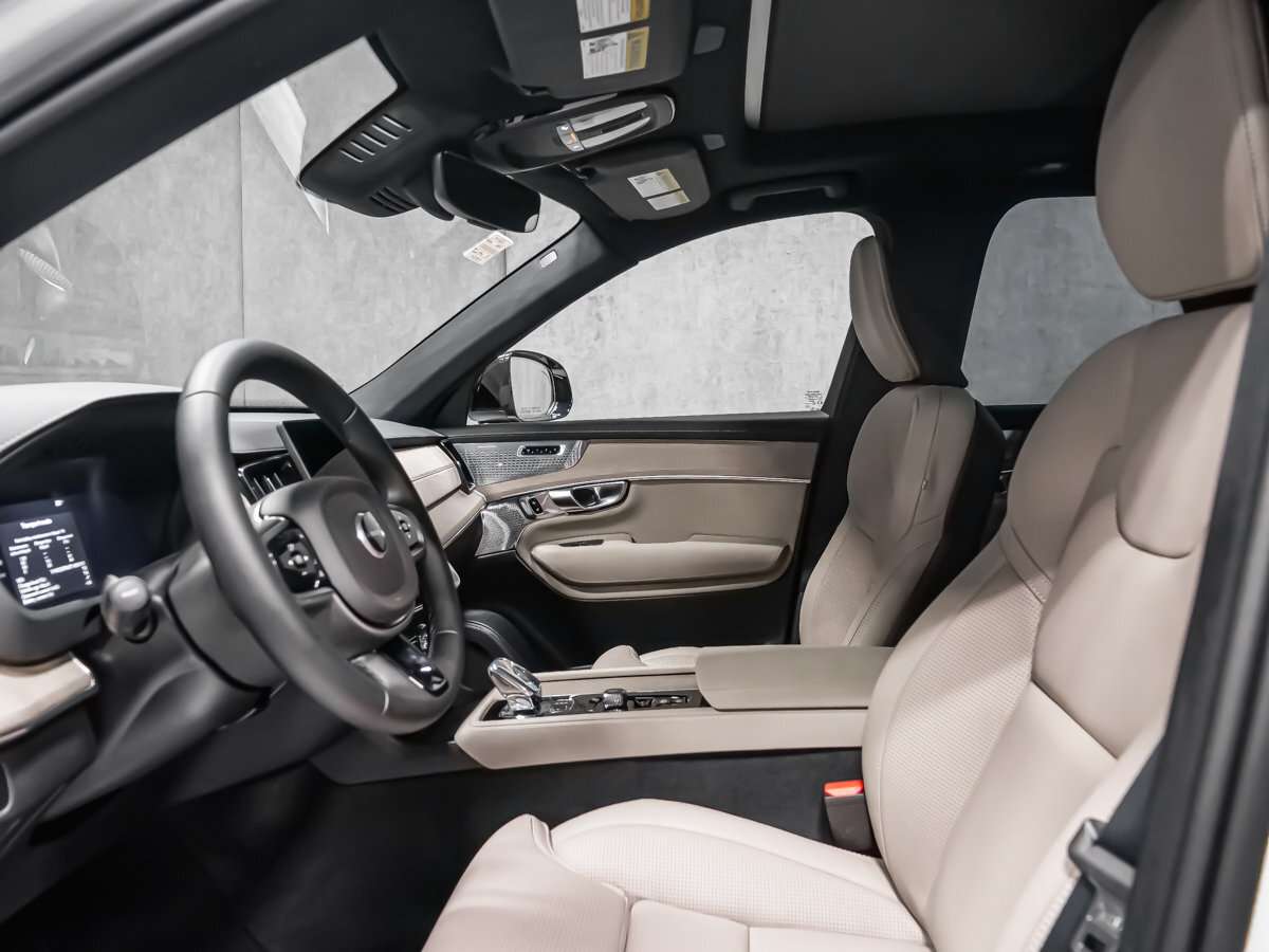 2026 Volvo XC90 Ultra 7-Seater (Dark Theme) thumb 13