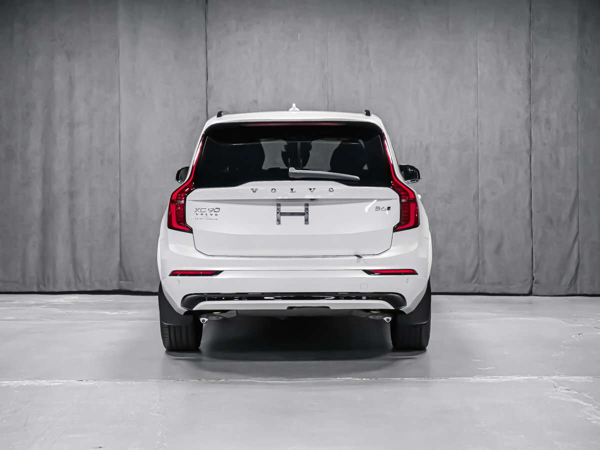2026 Volvo XC90 Ultra 7-Seater (Dark Theme) alt 5