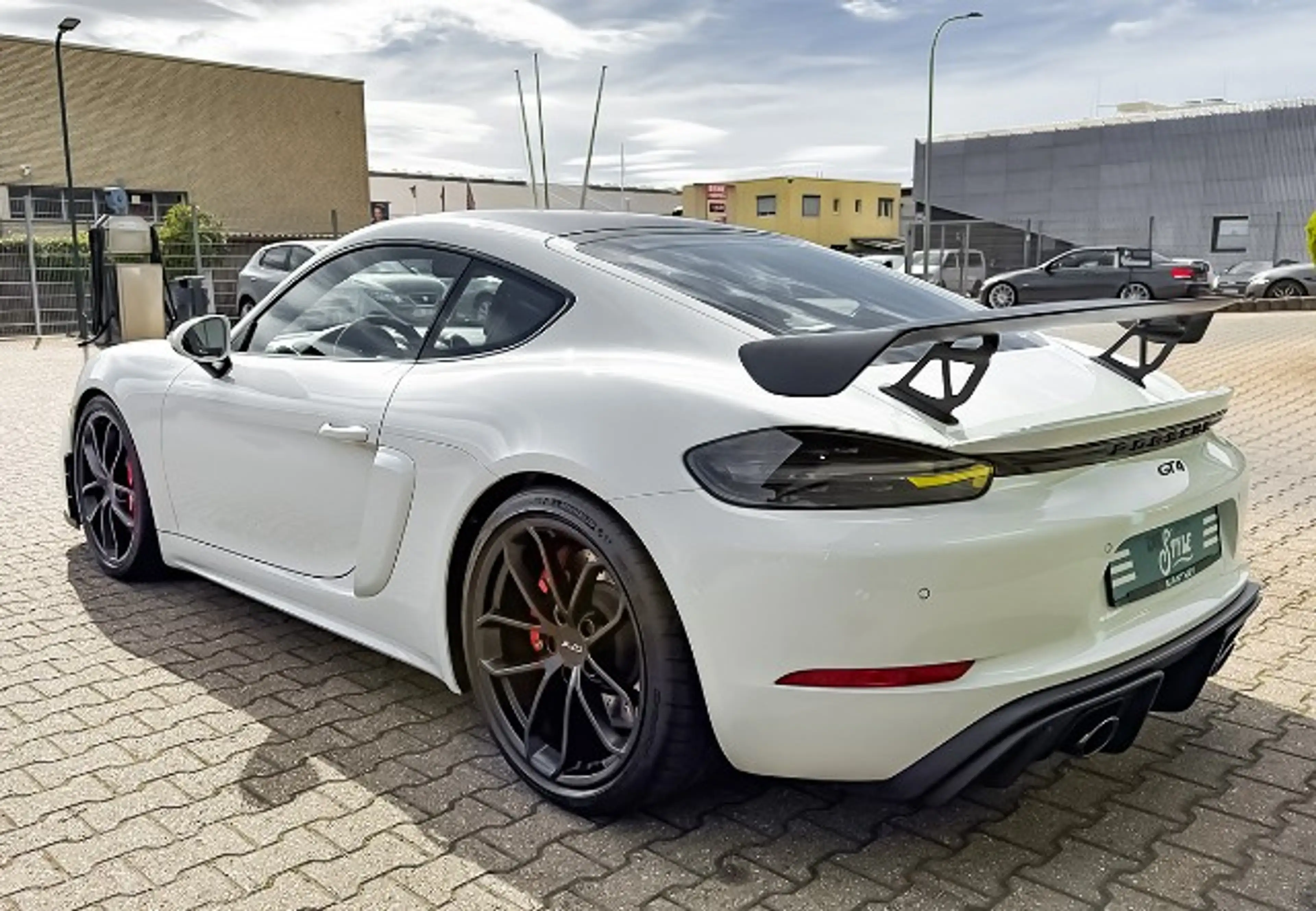 Porsche Cayman GT4 Clubsport PDK Carbon Manthey LED — photo 6