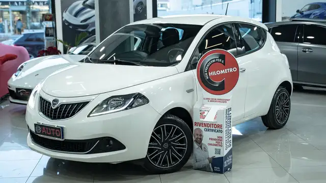 Lancia Ypsilon 1.0 FIREFLY 70 CV SES HYBRID GOLD CARPLAY LED FULL