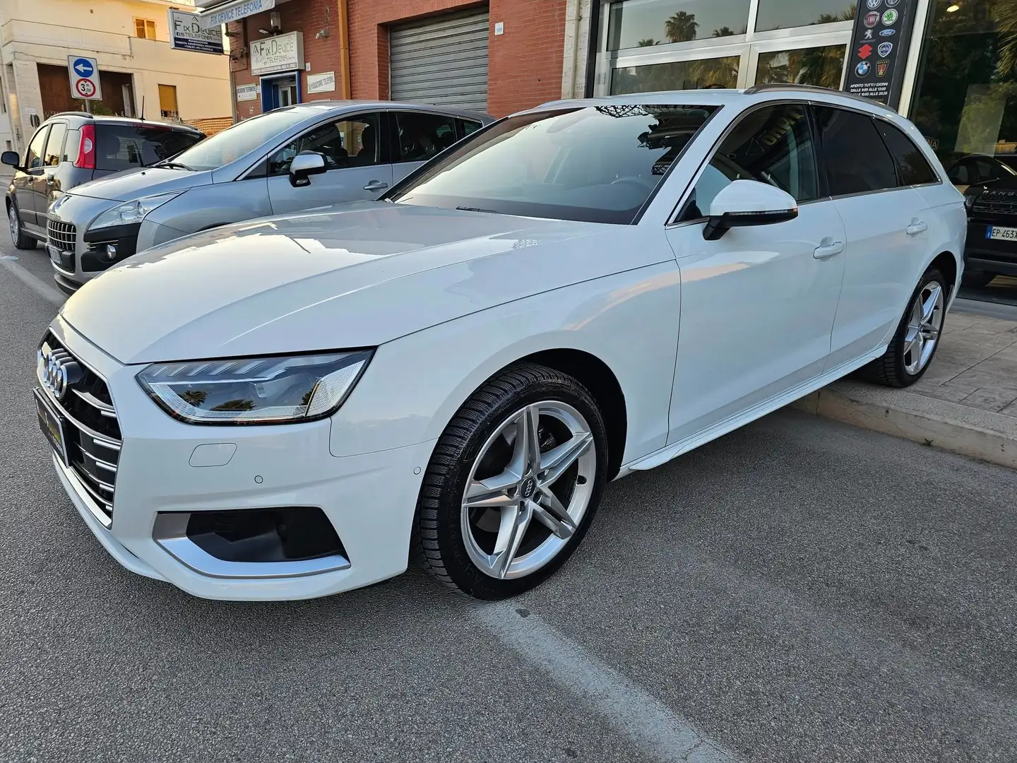 Audi A4 A4 Avant 35 2.0 tdi mhev Business Advanced 163cv Bianco - 1
