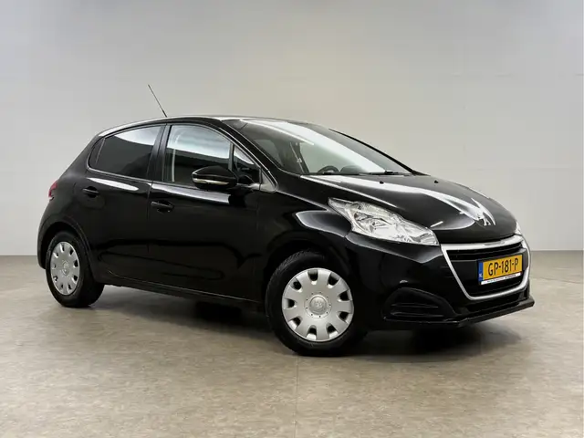 Peugeot 208 view 12