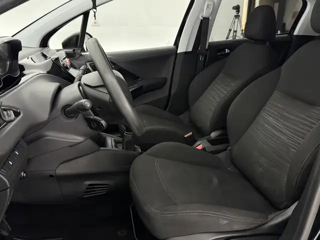 Peugeot 208 view 15