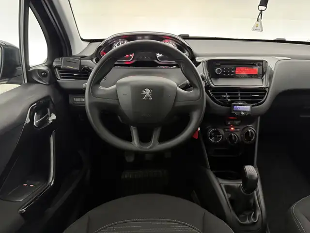 Peugeot 208 view 13