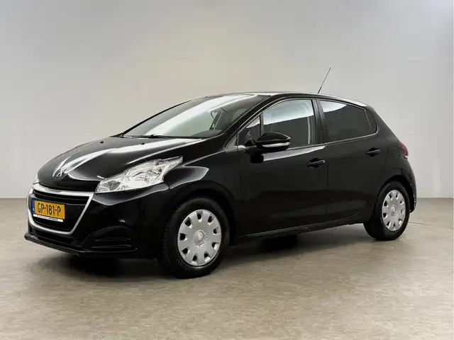 Peugeot 208 view 6