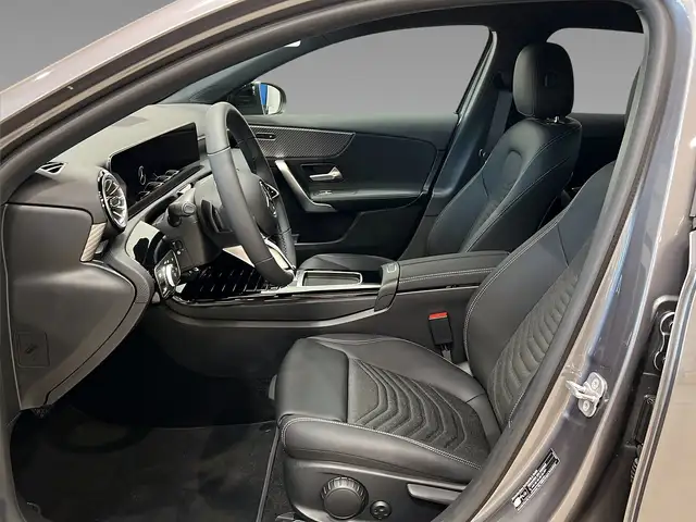 Mercedes-Benz A view 8