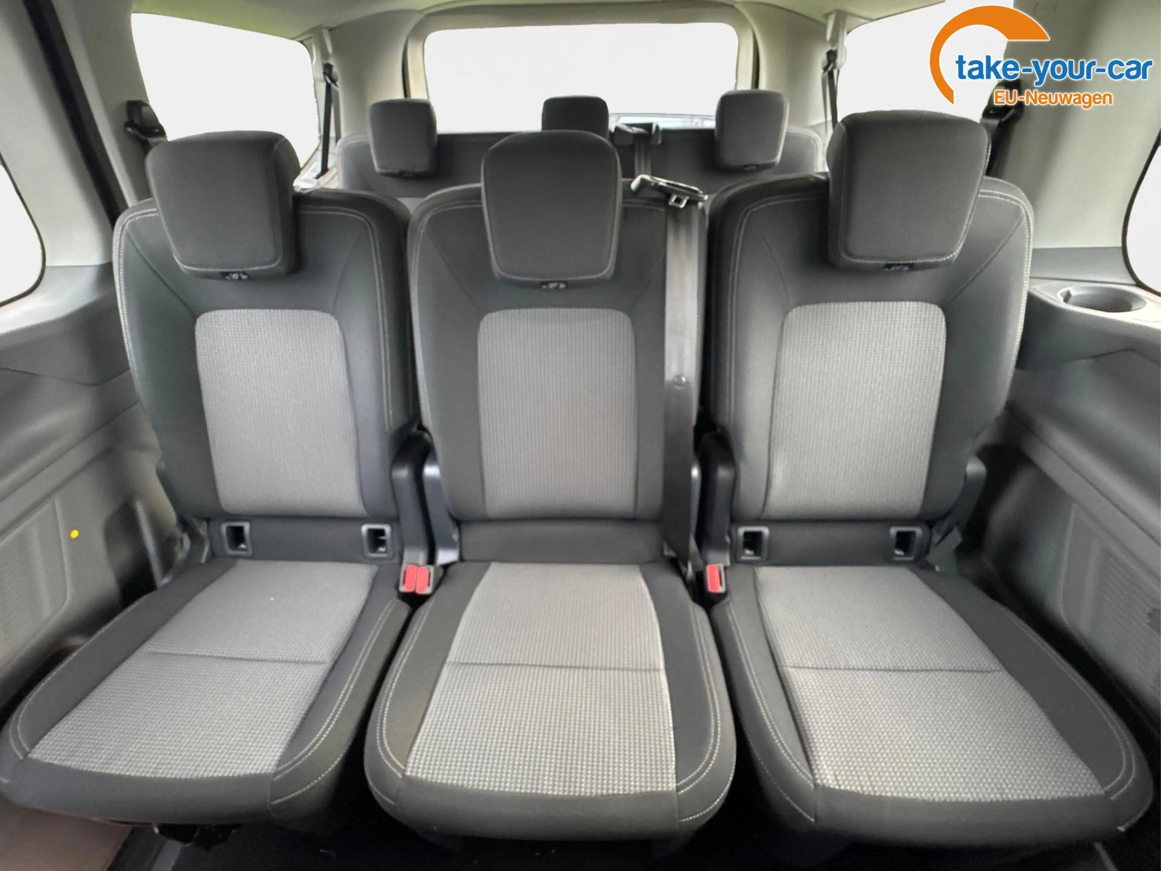 Volkswagen T7 Caravelle KR+SHZ+9-Sitzer+AHK+GJR+KLIMAAUT.+KAMERA+PDC+LE... — photo 39
