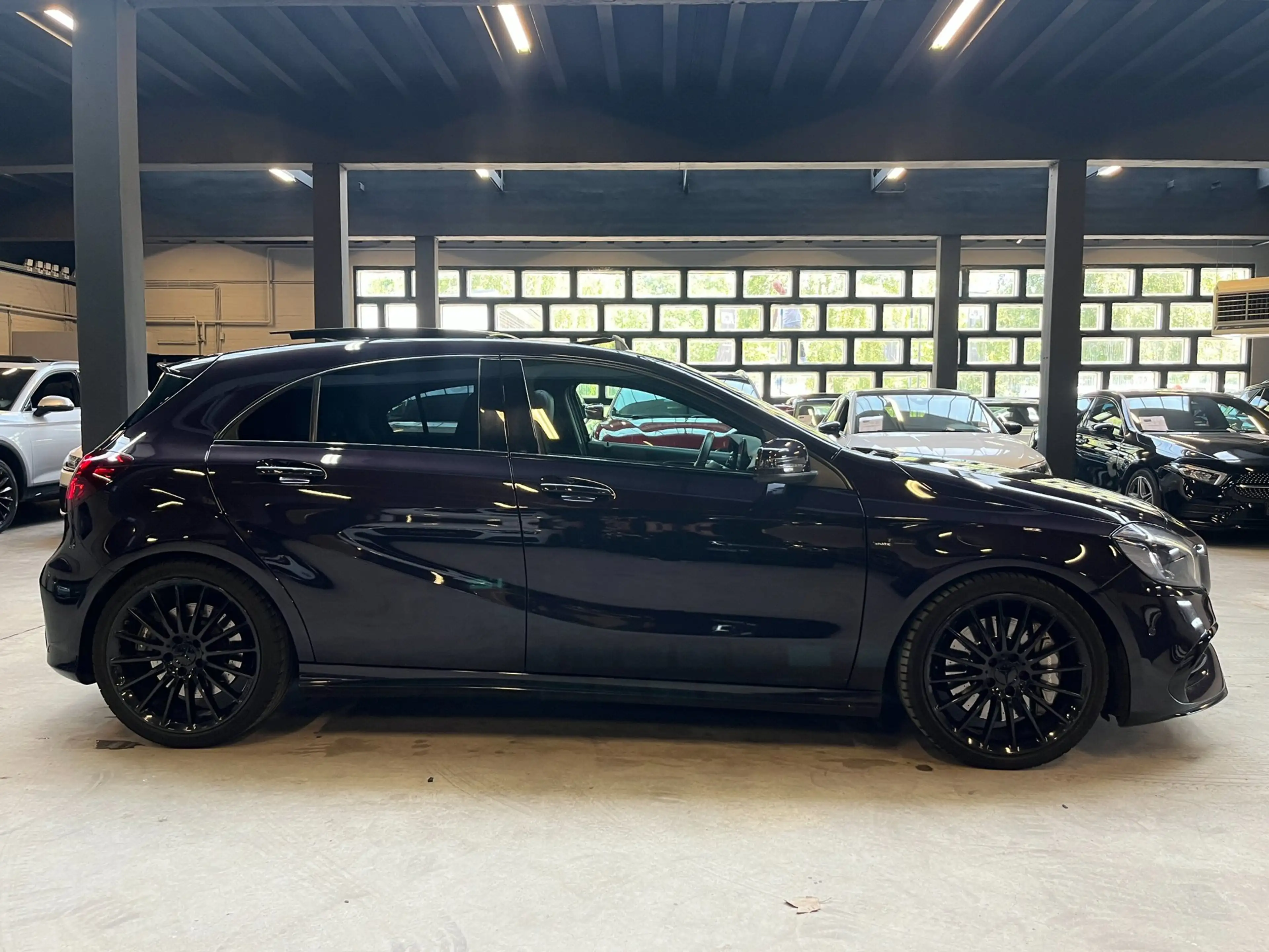 Mercedes-Benz A 45 AMG 4MATIC Pano/Carplay/MemoryStoelen/381PK — photo 7