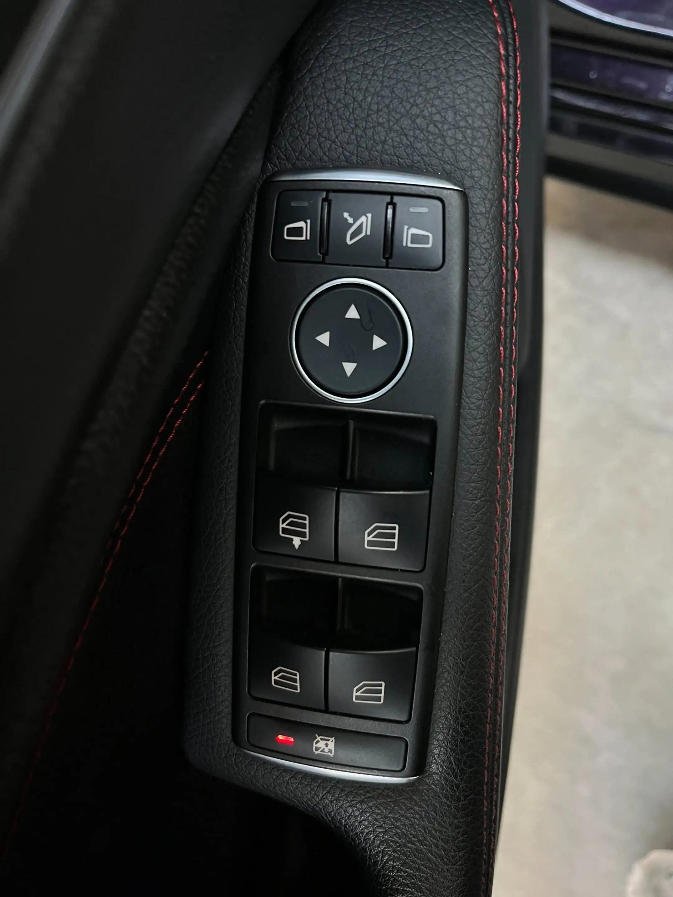 Mercedes-Benz A 45 AMG 4MATIC Pano/Carplay/MemoryStoelen/381PK — photo 12