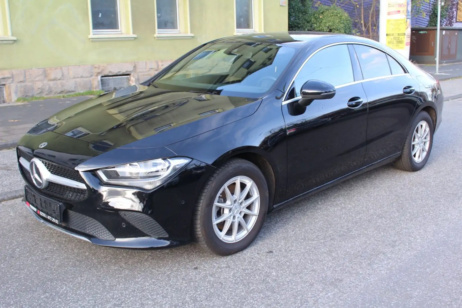 Mercedes-Benz CLA 200 d Noir - 1