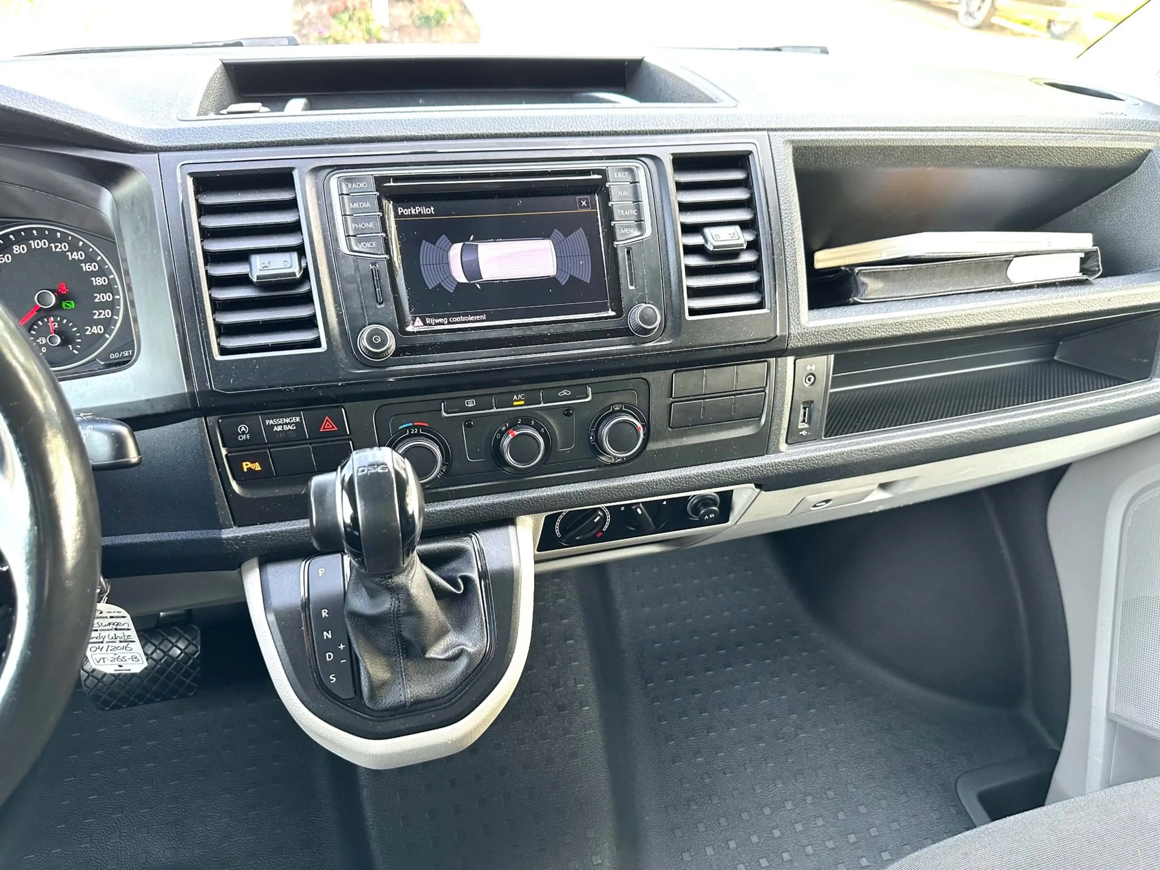 Volkswagen Transporter 2.0 TDI L2H1 Highline AUTOMAAT MARGE — photo 9