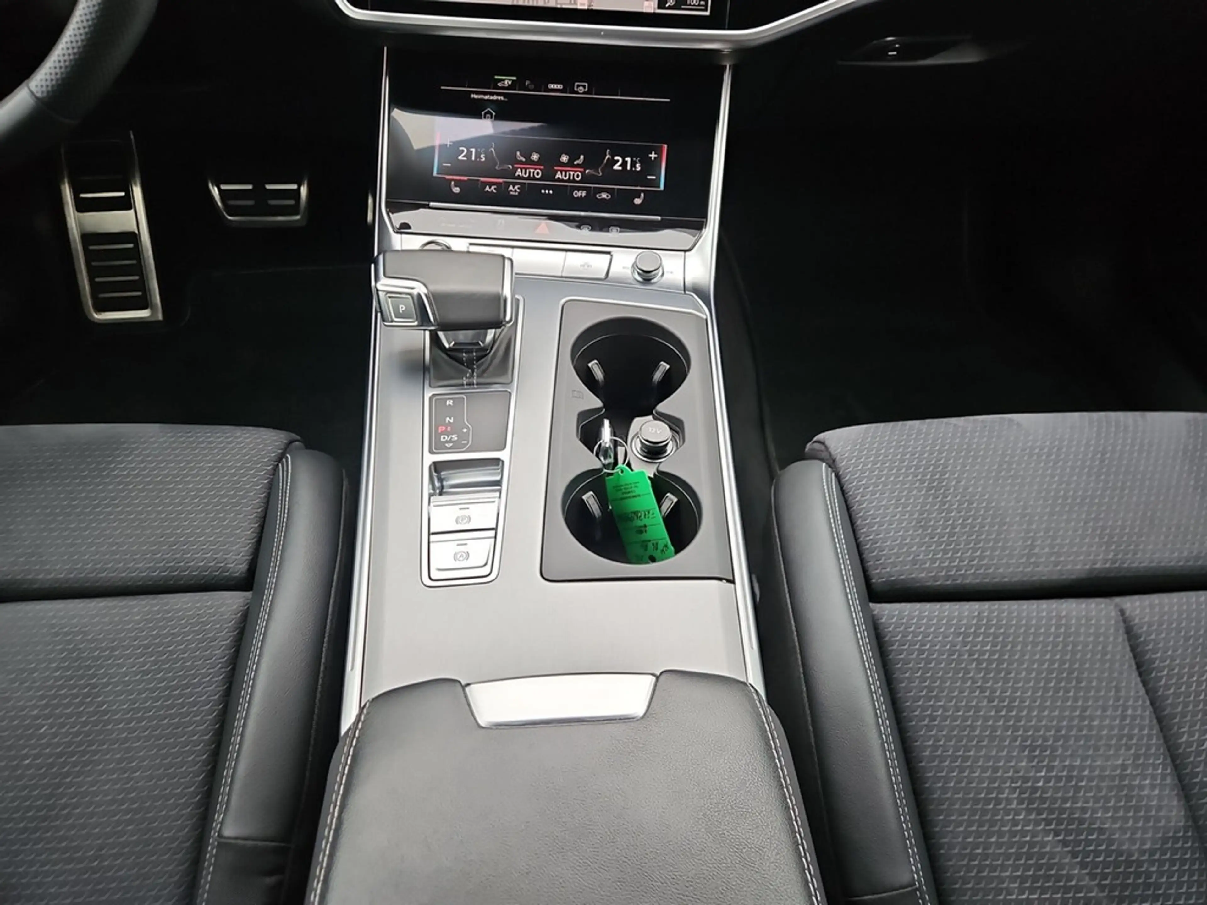 Audi A6 Avant sport 55 TFSI e quattro S tronic *Pano* — photo 9