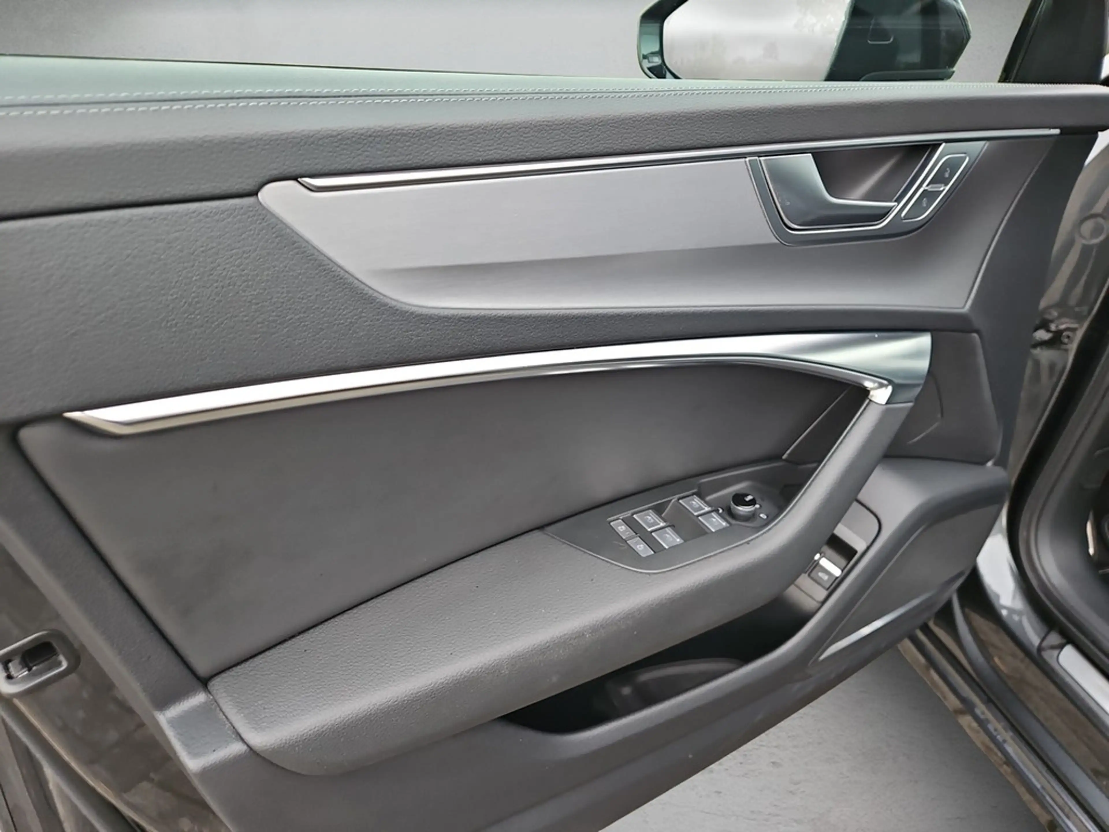 Audi A6 Avant sport 55 TFSI e quattro S tronic *Pano* — photo 6