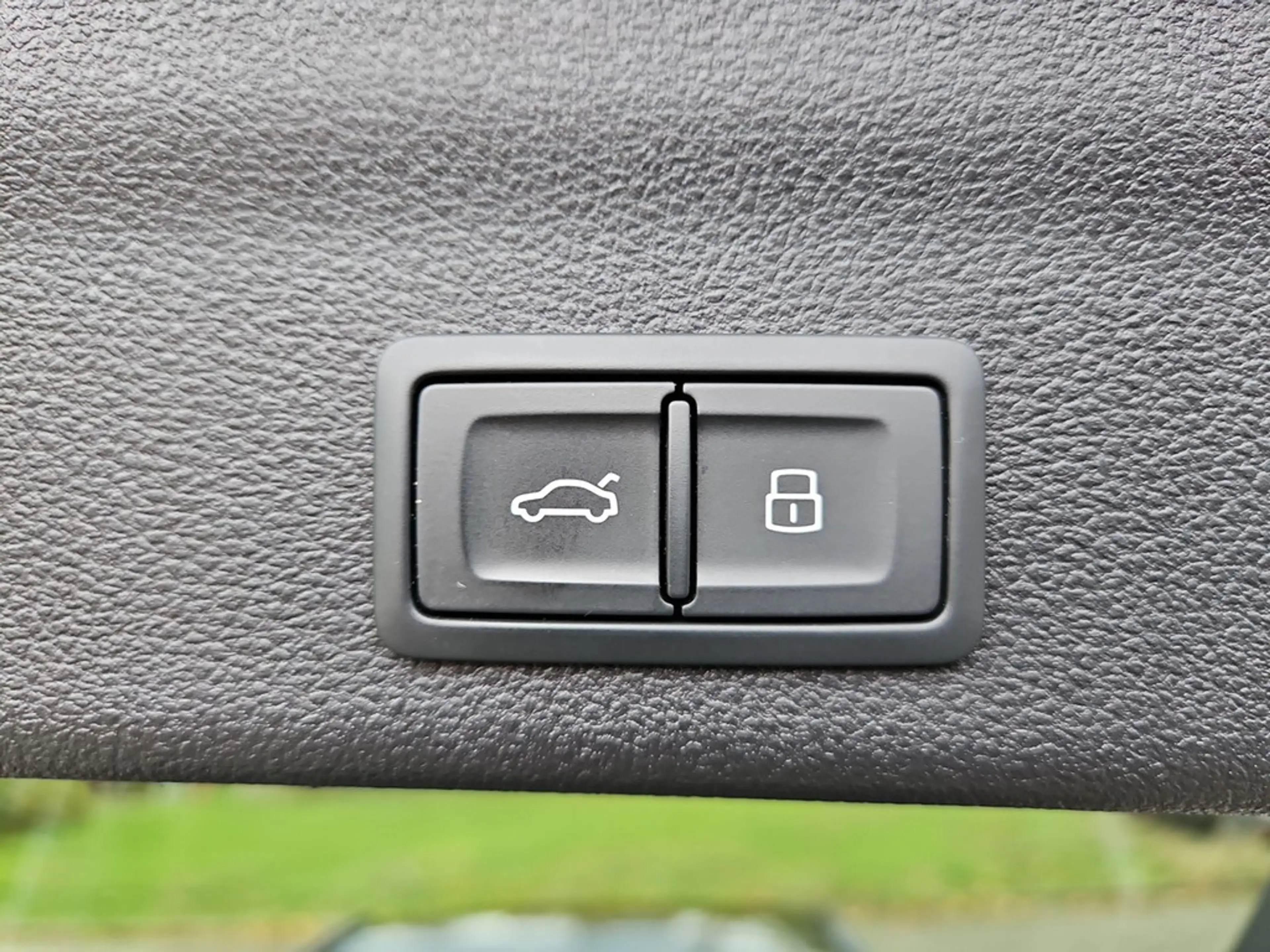 Audi A6 Avant sport 55 TFSI e quattro S tronic *Pano* — photo 14