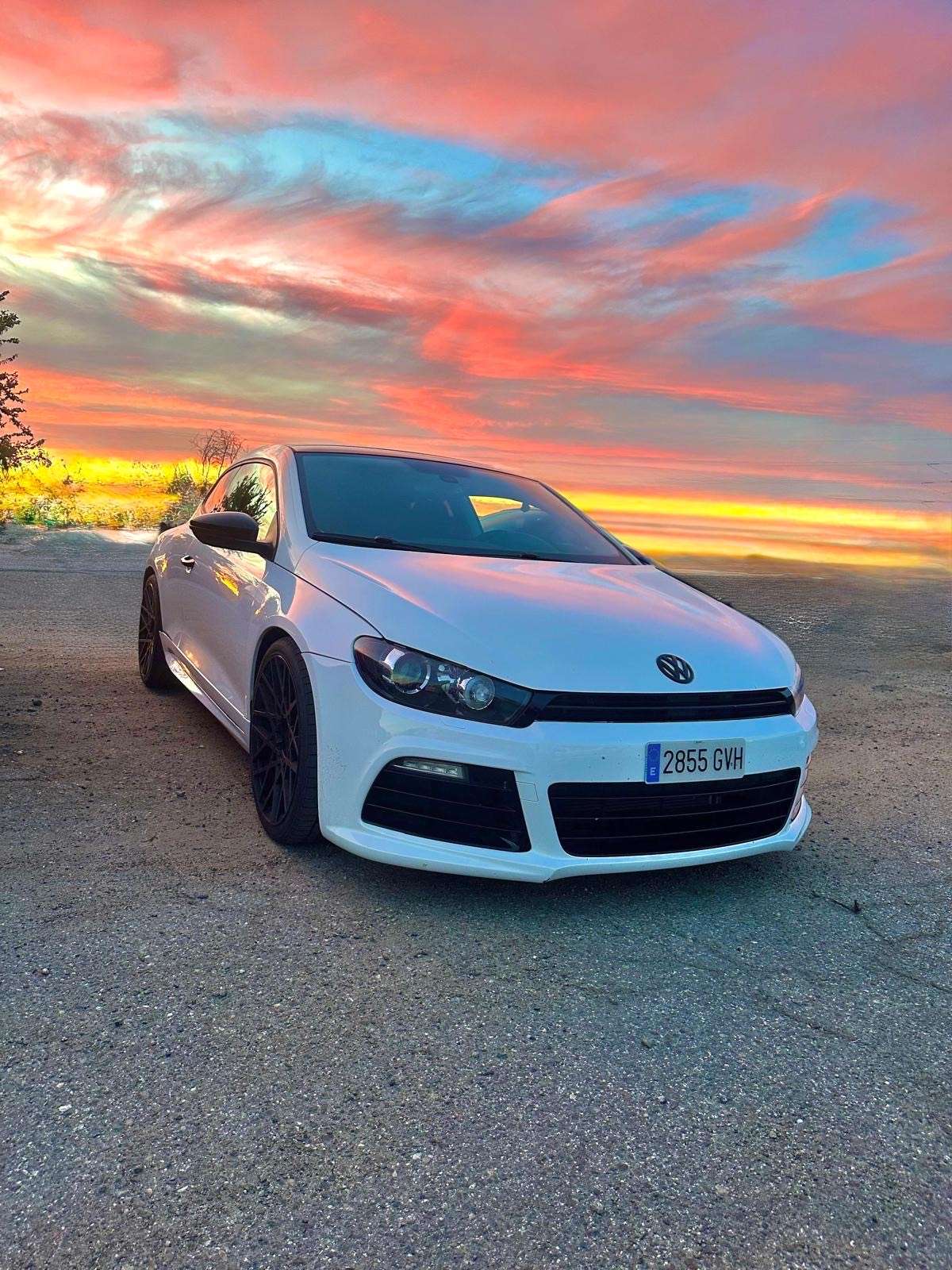 Volkswagen Scirocco 2.0TDI - foto 1