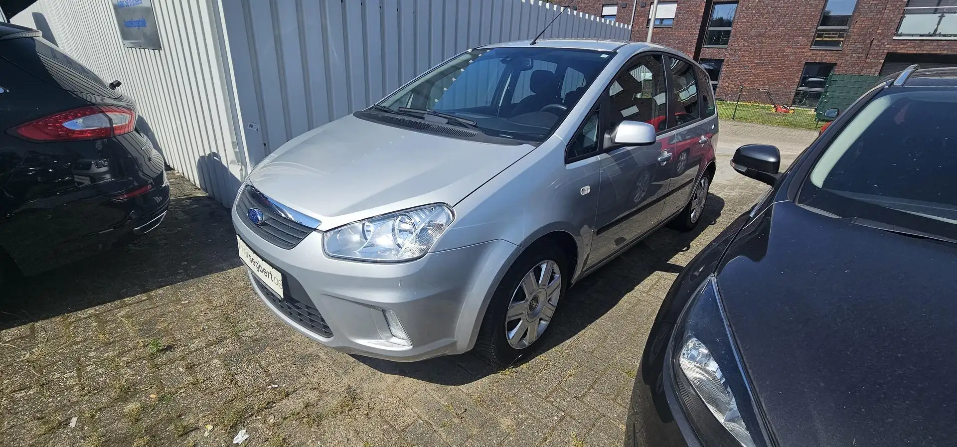 Ford C-Max 1.6 Style Sicht-Paket Klima 74 kW (101 PS), Schalt Silber - 1