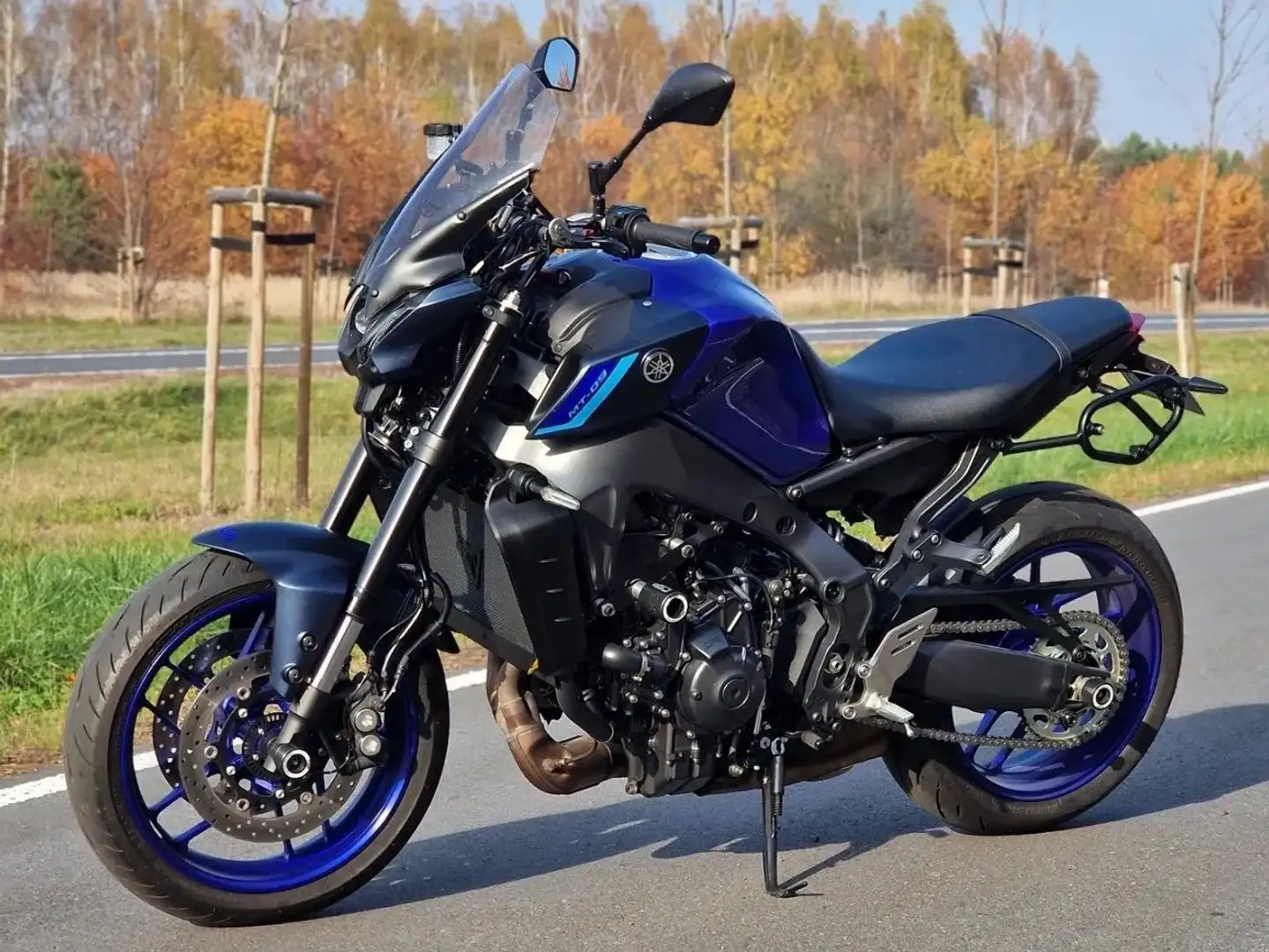 Yamaha MT-09 Azul - 2