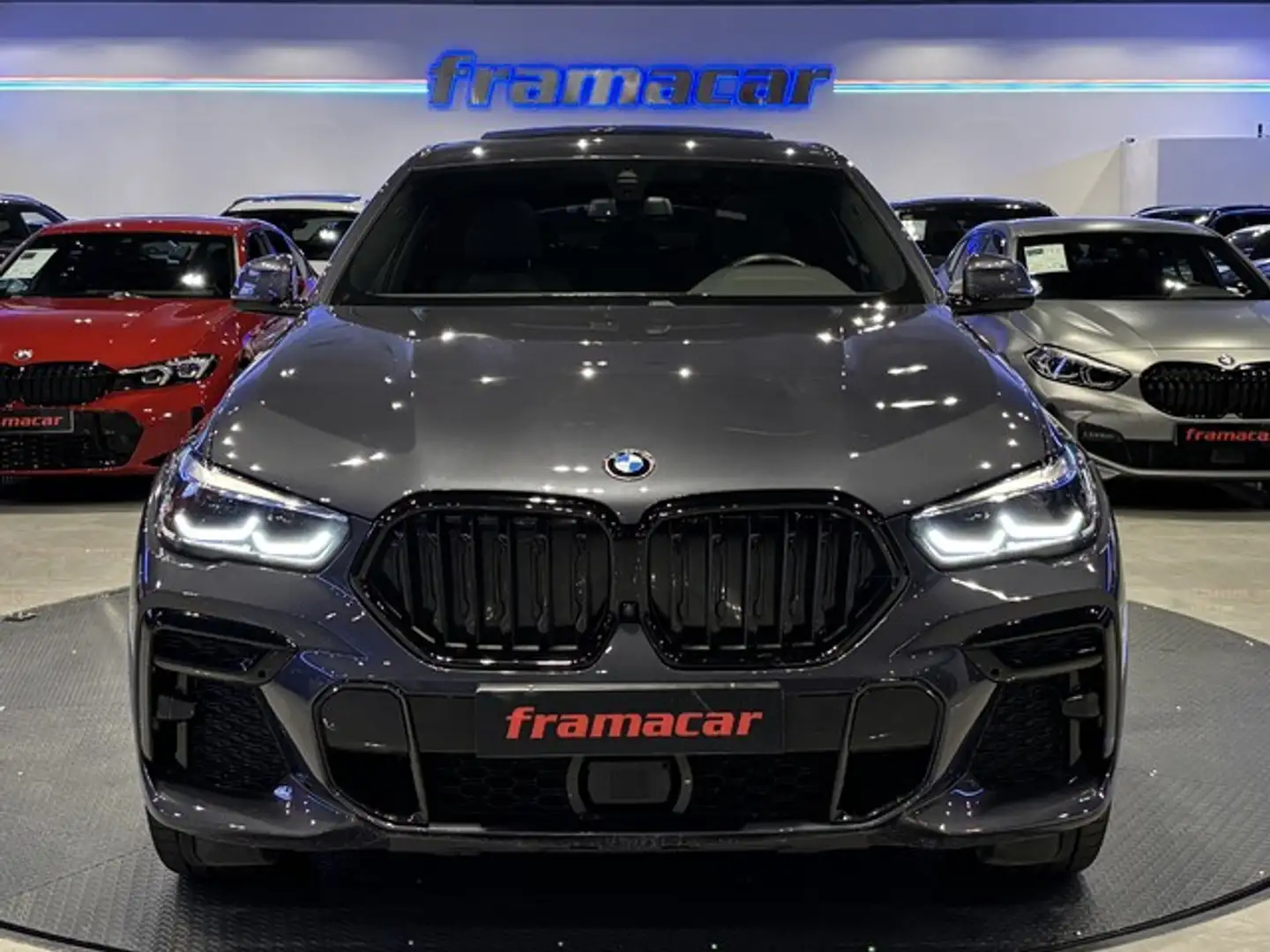 BMW X6 xDrive 40dA Grijs - 2
