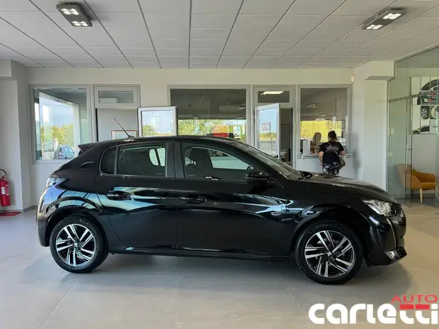Peugeot 208 view 7