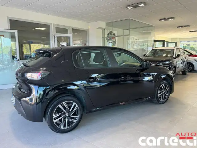 Peugeot 208 view 6