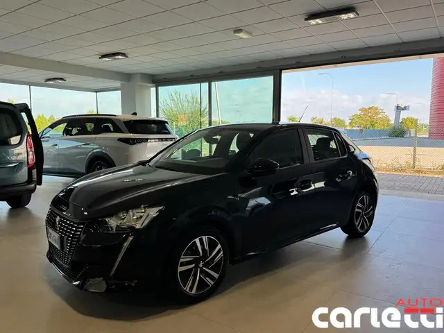 Peugeot 208 view 2