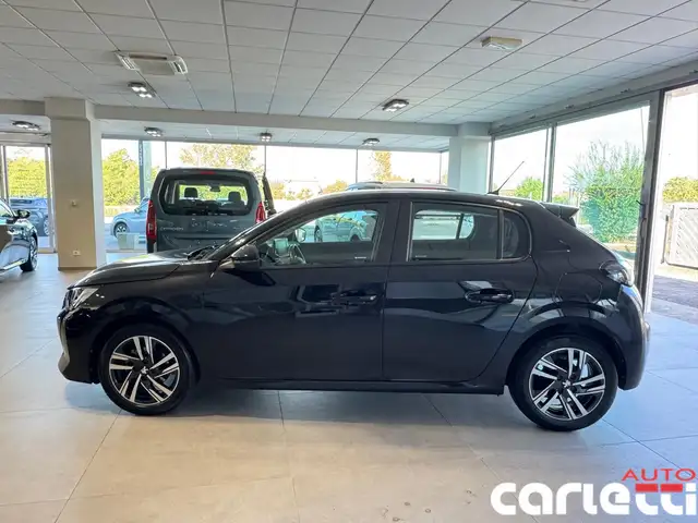 Peugeot 208 view 3