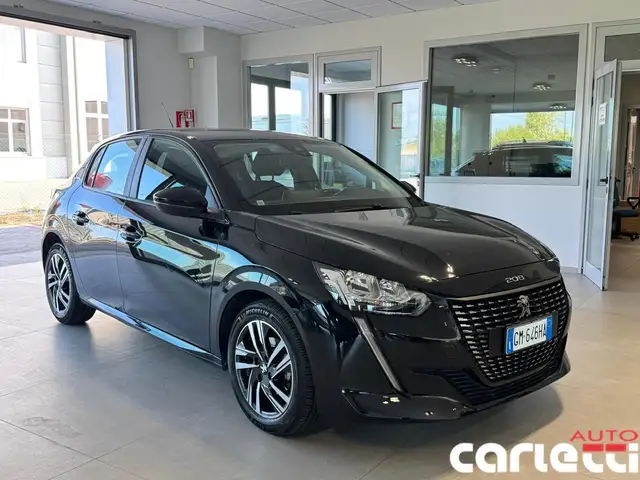 Peugeot 208 view 8