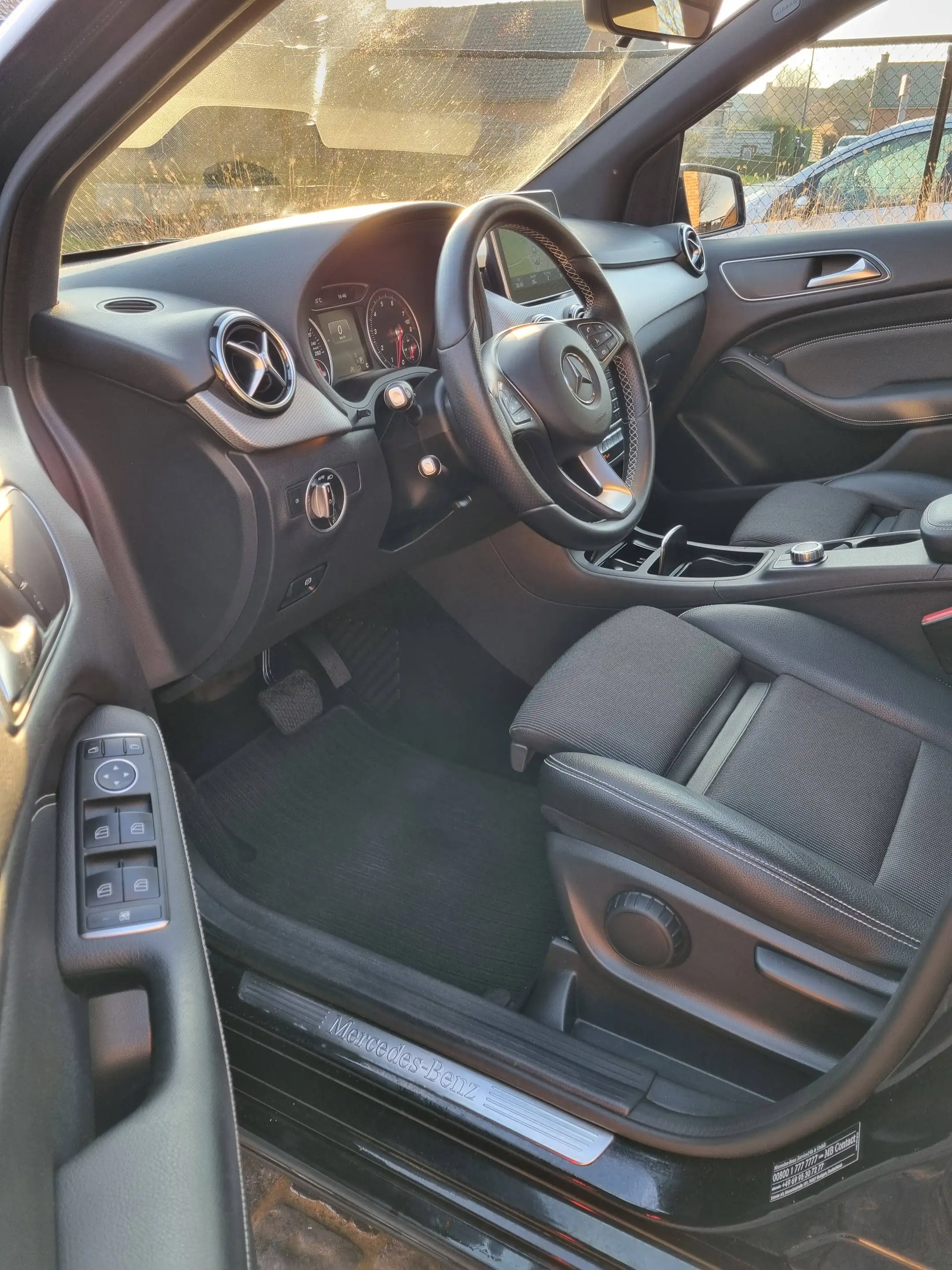 Mercedes-Benz B 180 Urban/Progressive — photo 13