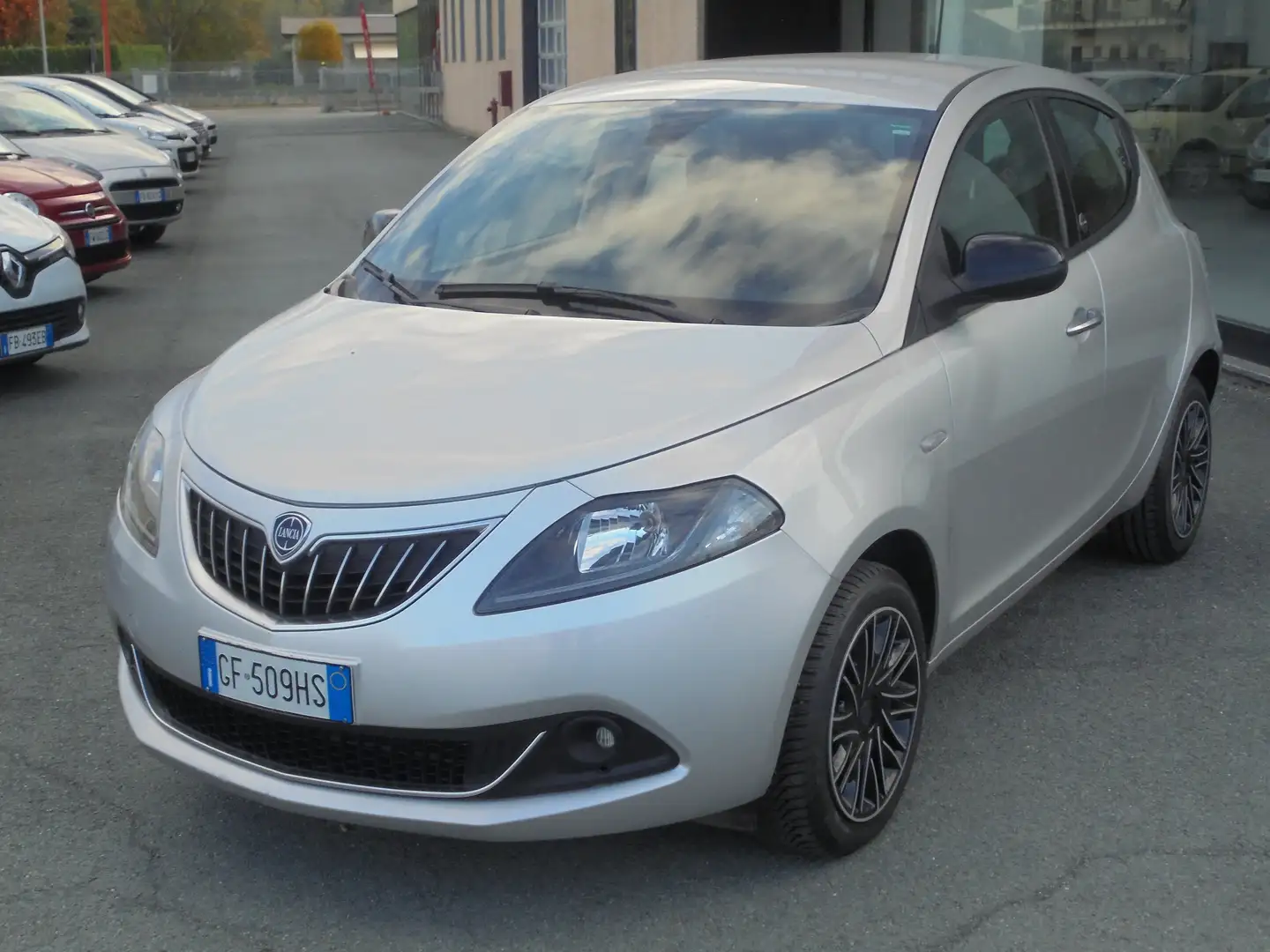 Lancia Ypsilon 1.0 firefly hybrid Gold s Silber - 1