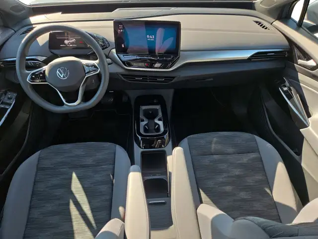 Volkswagen ID.4 view 8