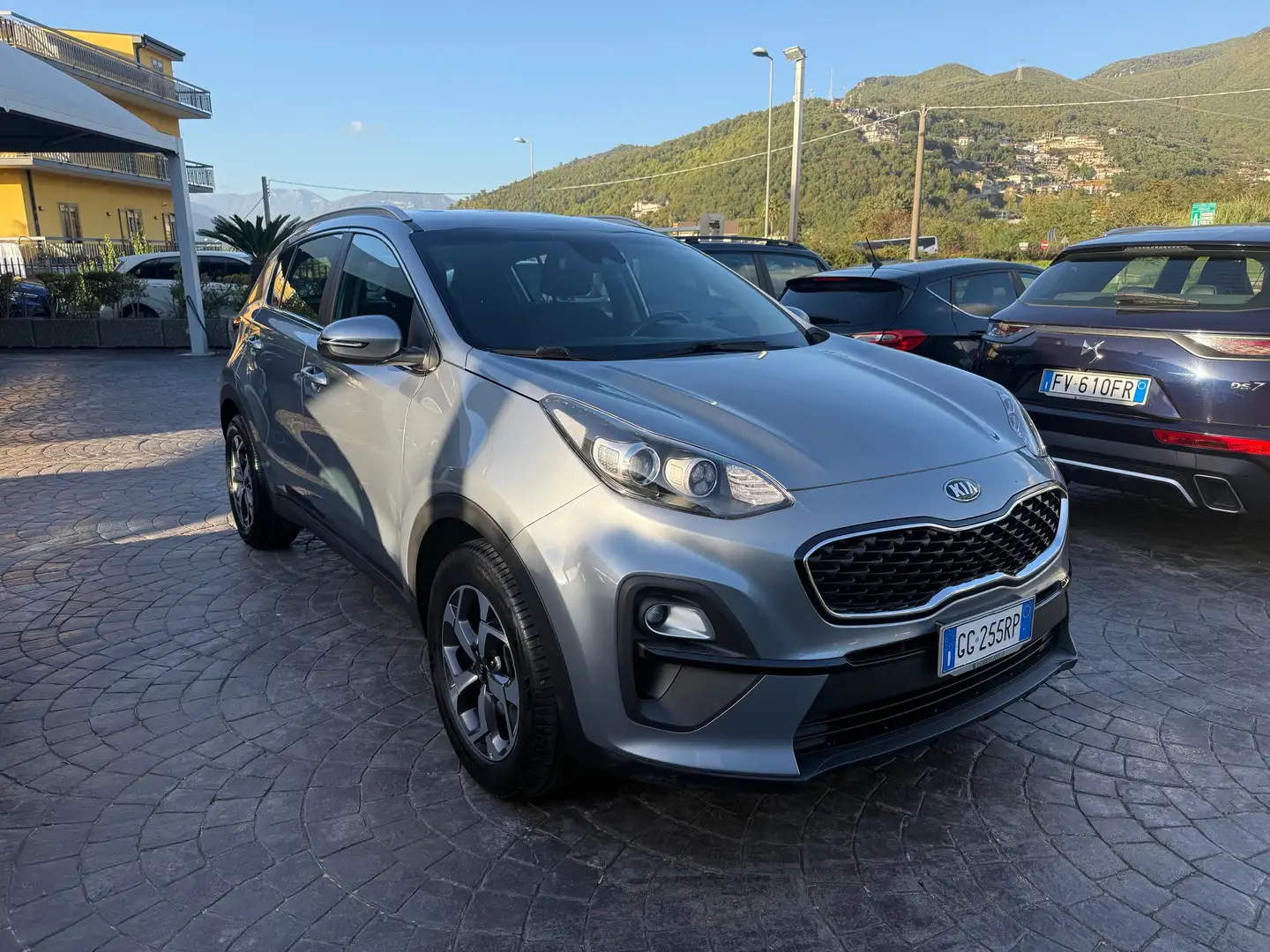 Kia Sportage 1.6 crdi mhev Business Class 136cv dct Grigio - 1