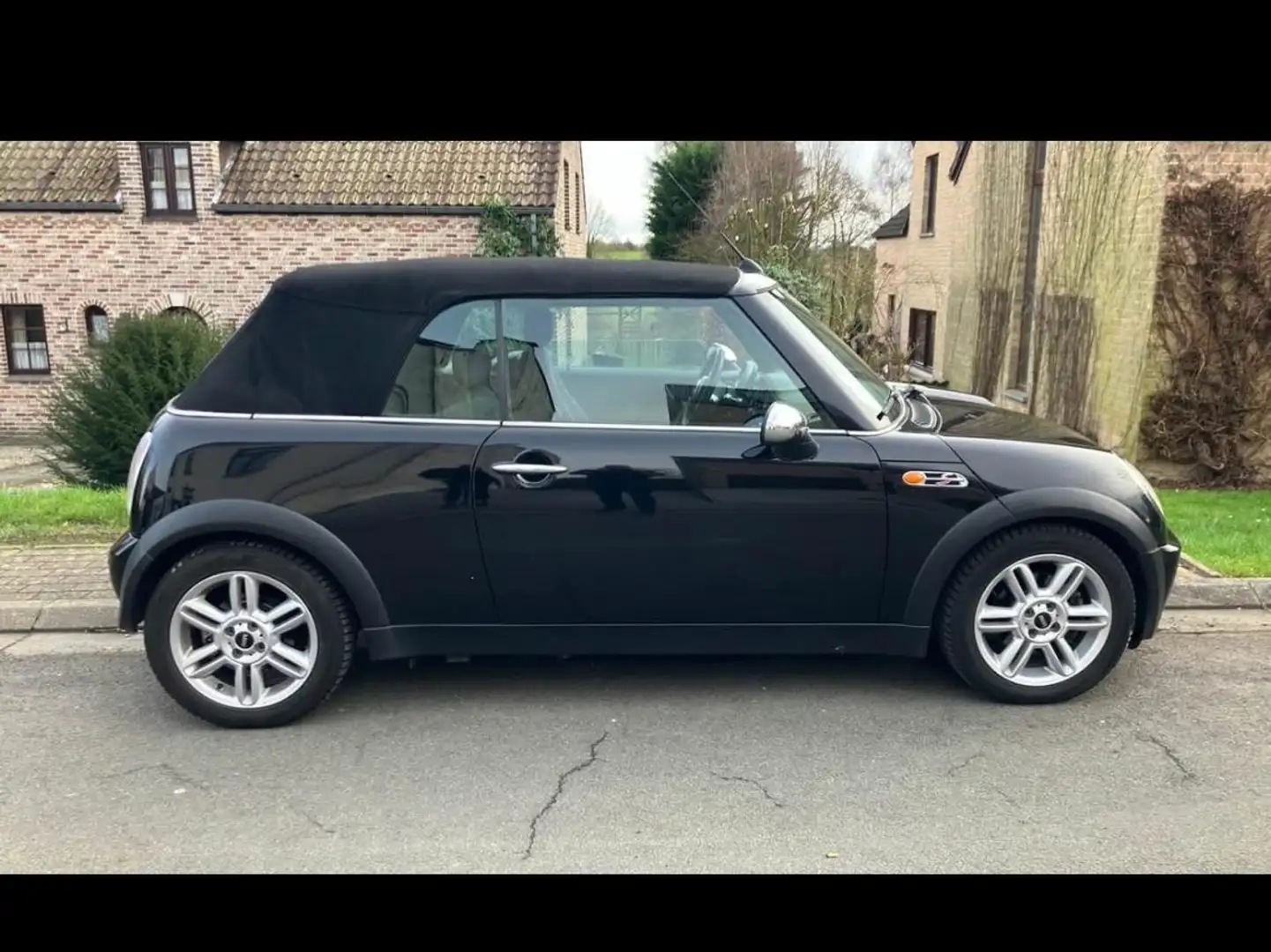 MINI One Cabrio Mini Cabriolet 1.6i 16v One Zwart - 2