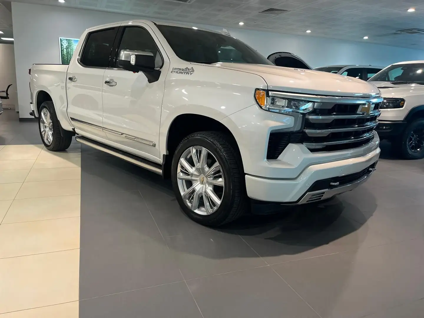 Chevrolet Silverado CHEVROLET SILVERADO 6.2 HIGTH COUNTRY - AUTOCARRO Bianco - 2