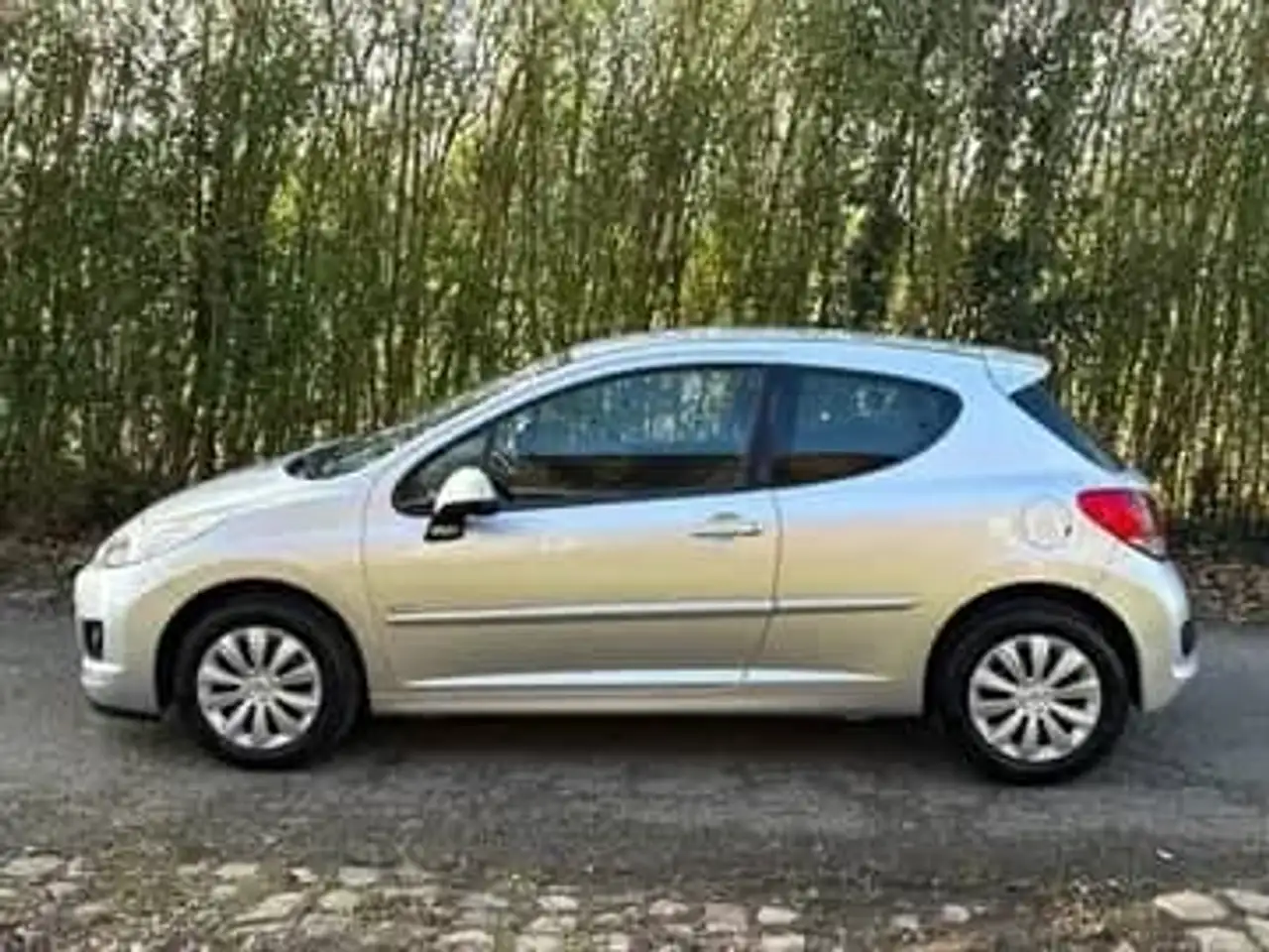 Peugeot 207 1.6 HDi 92ch FAP Active