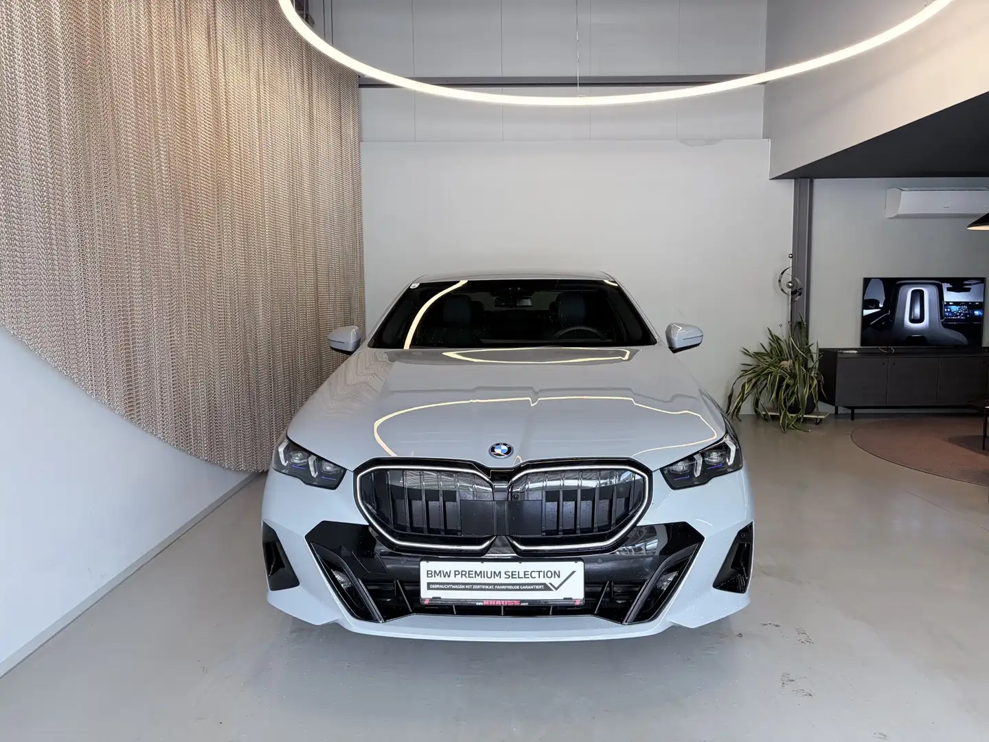 BMW 530 e xDrive Grau - 2