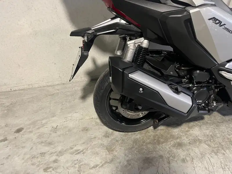 Honda ADV 350 - foto 4