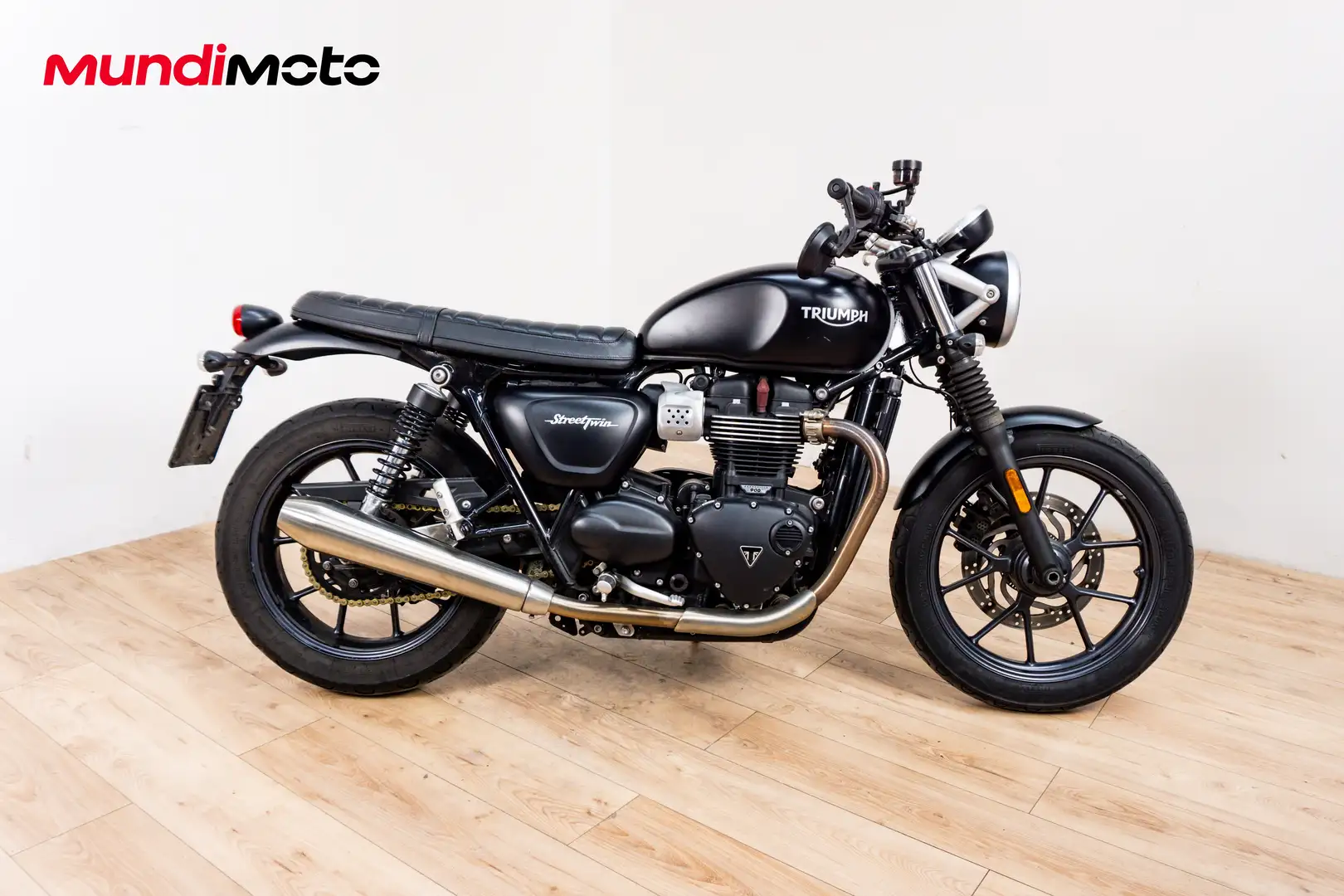 Triumph Street Twin - 1
