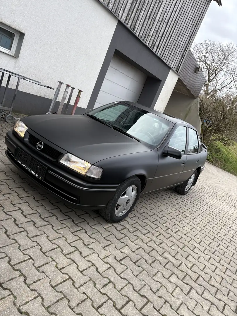 Opel Vectra CDX - 1