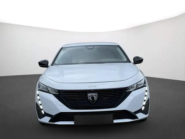 Peugeot 308 SW view 2