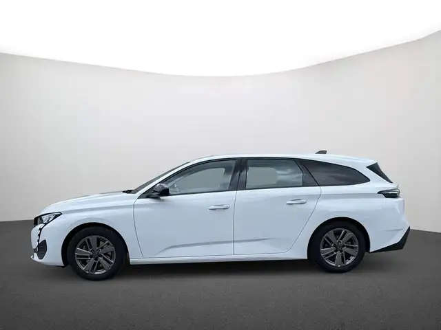 Peugeot 308 SW view 4