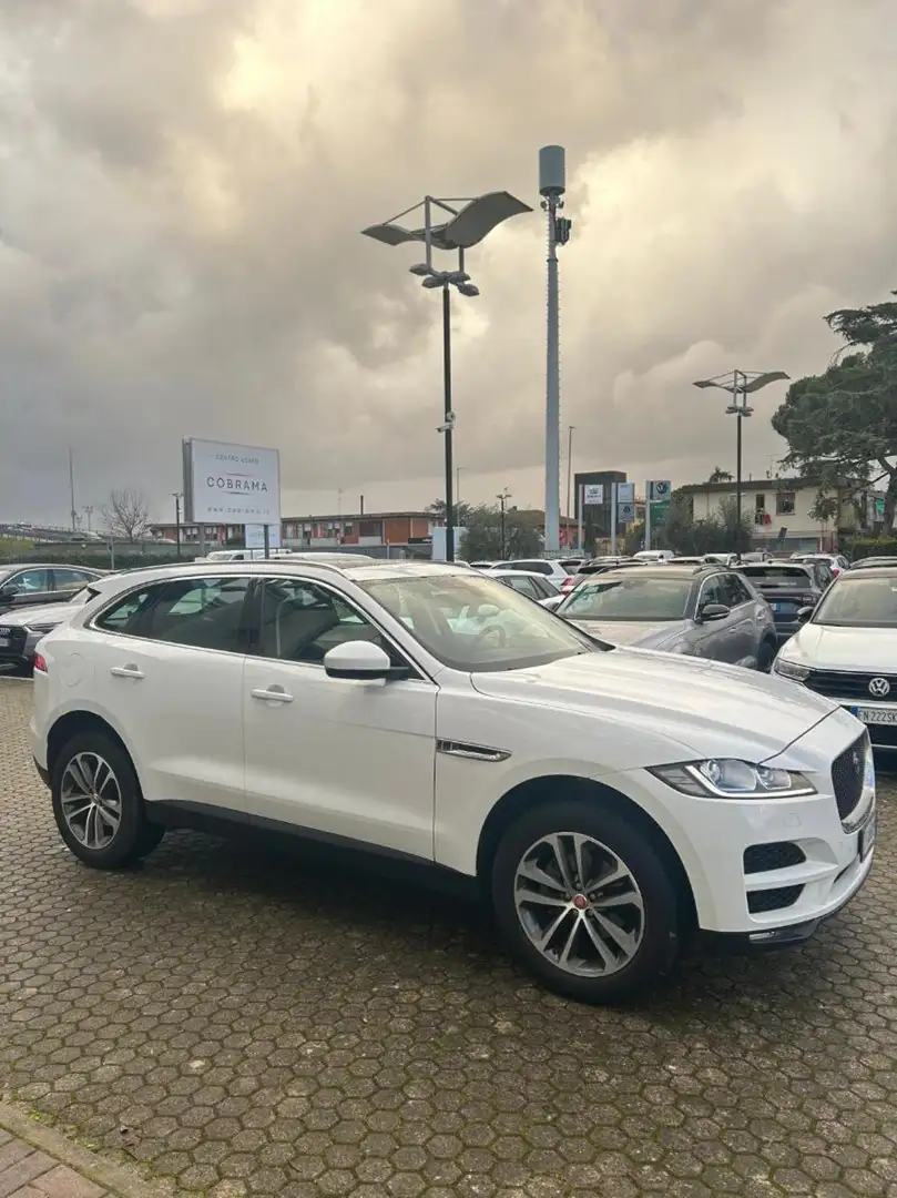 Jaguar F-Pace 2.0 D 180 CV AWD aut. Prestige Blanc - 2