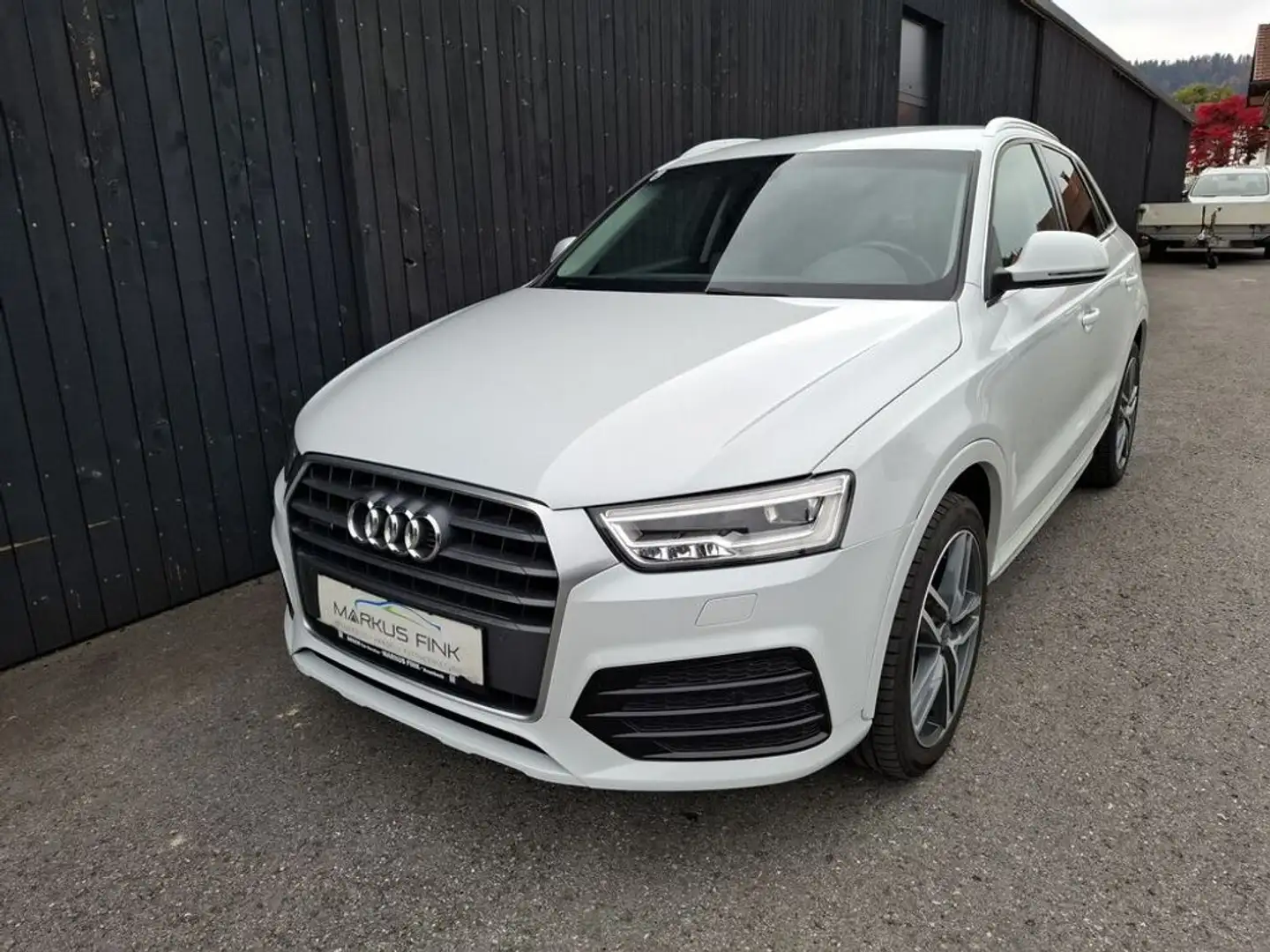 Audi Q3 quattro Weiß - 1