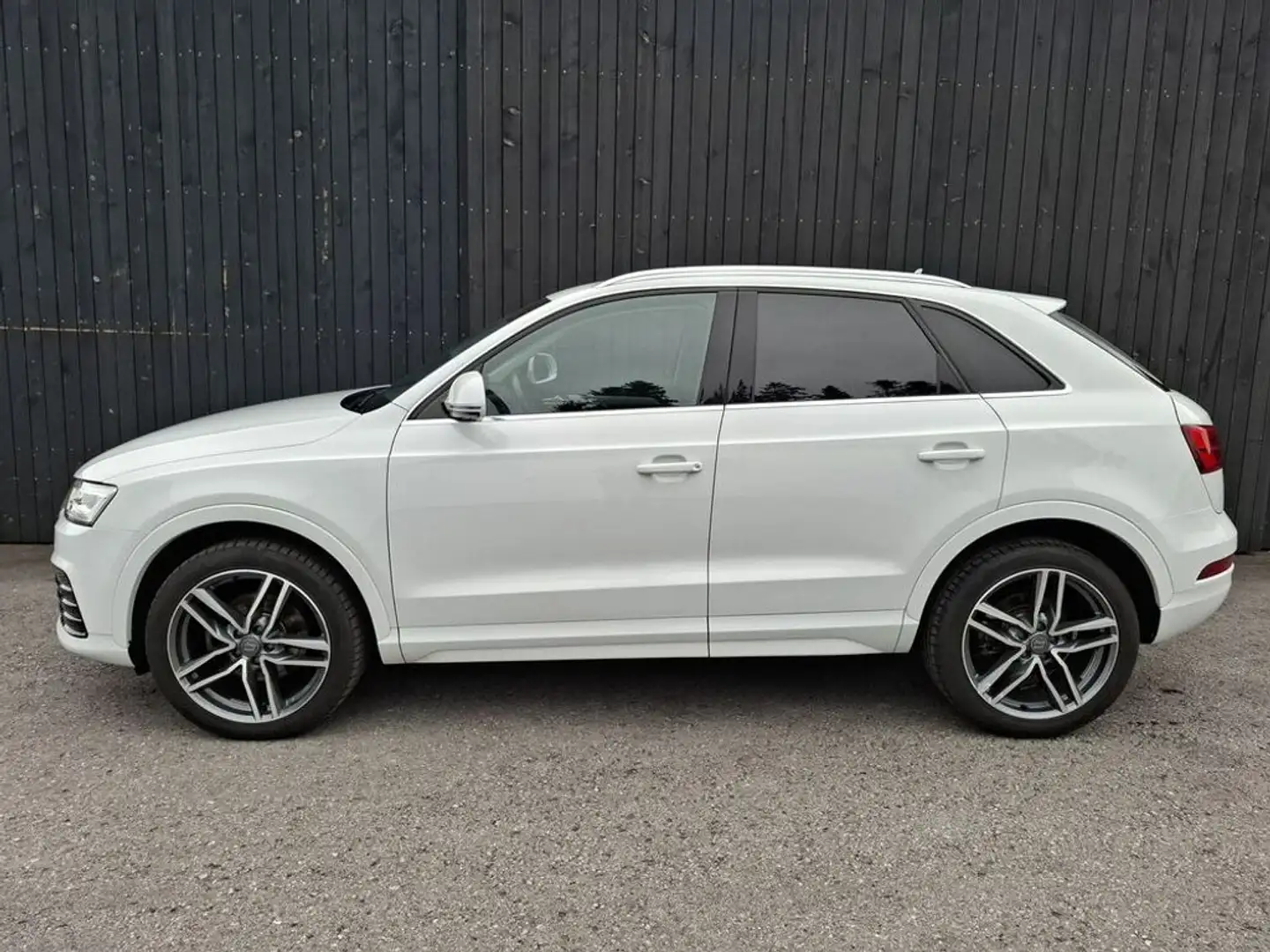 Audi Q3 quattro Weiß - 2