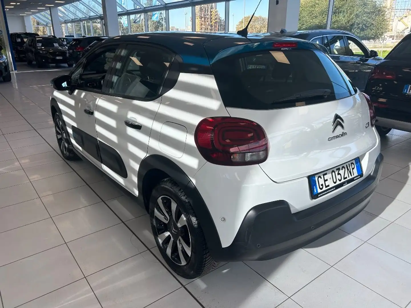 Citroen C3 PureTech 83 S&S Shine Neopatentati Wit - 2