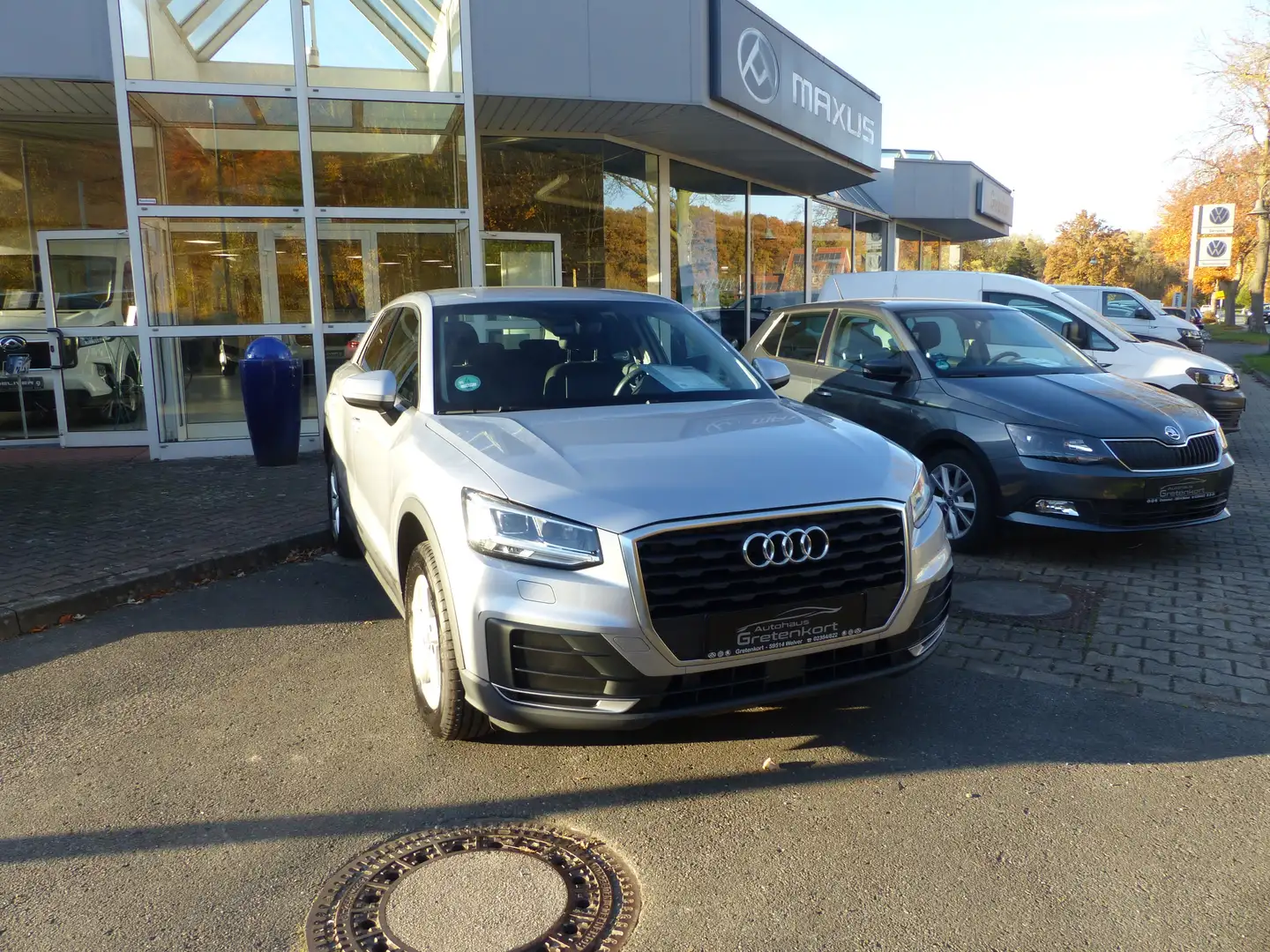 Audi Q2 35 TFSI basis Grau - 1