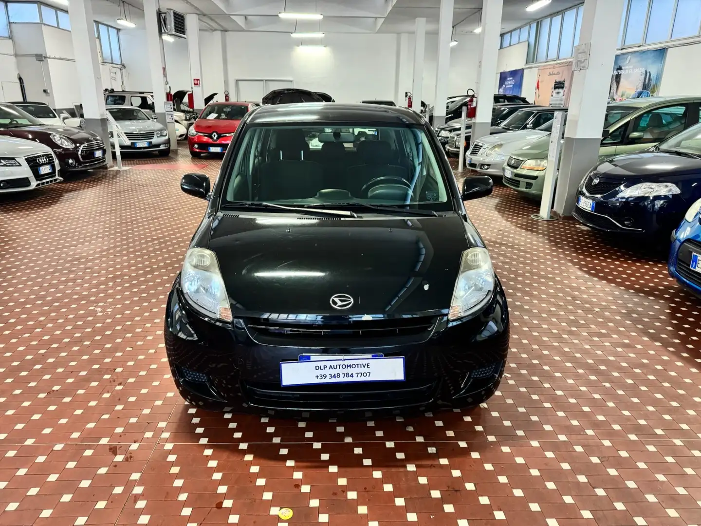 Daihatsu Sirion Sirion 1.3 Taka A/T 4WD Negro - 2